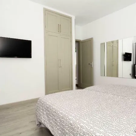 Belinda With Sea View, Sat-tv, Wifi, Only 200m From Playa Grande Lejlighed Lanzarote Island